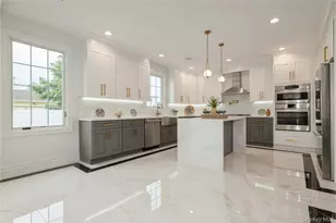 17 East Ave, Hicksville, NY 11801 - Photo 3