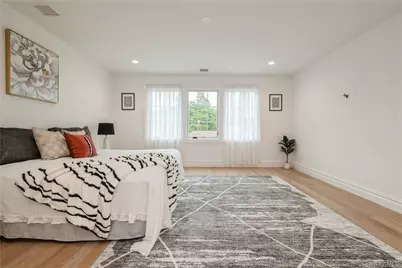 17 East Avenue, Hicksville, NY 11801 - Photo 13