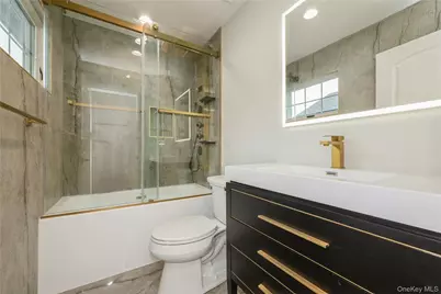 17 East Avenue, Hicksville, NY 11801 - Photo 11