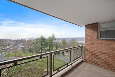 5900 Arlington Avenue #6S, Bronx, NY 10471 - Photo 7