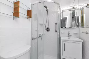 30 Barstow Rd, Great Neck, NY 11021 - Photo 13