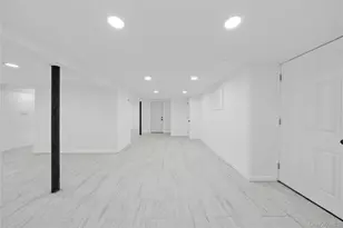 193 N Arizona Rd, West Babylon, NY 11704 - Photo 17