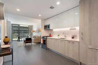 131-03 40 Road #10 Q, Flushing, NY 11354 - Photo 11