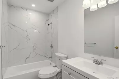 8 Dogwood Court #8, Selden, NY 11784 - Photo 17