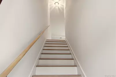 8 Dogwood Court #8, Selden, NY 11784 - Photo 5