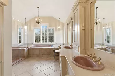 104 Fort Hill Road, Huntington, NY 11743 - Photo 19