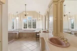 104 Fort Hill Rd, Huntington, NY 11743 - Photo 19