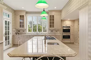 104 Fort Hill Rd, Huntington, NY 11743 - Photo 7