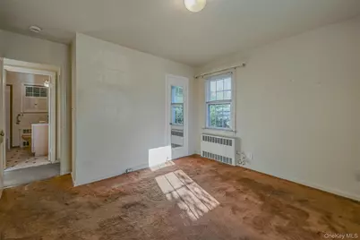 11 Doxsee Place, Islip, NY 11751 - Photo 7