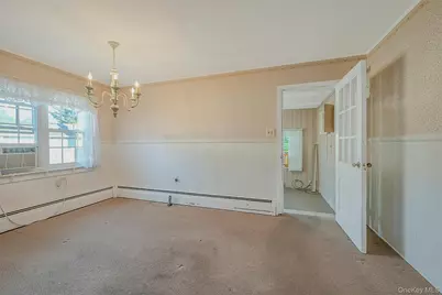 11 Doxsee Place, Islip, NY 11751 - Photo 13