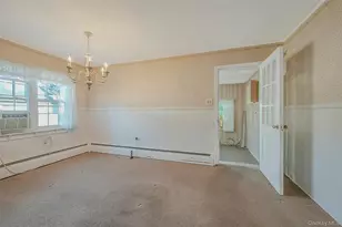 11 Doxsee Pl, Islip, NY 11751 - Photo 13