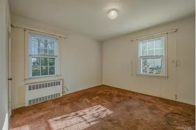 11 Doxsee Place, Islip, NY 11751 - Photo 5