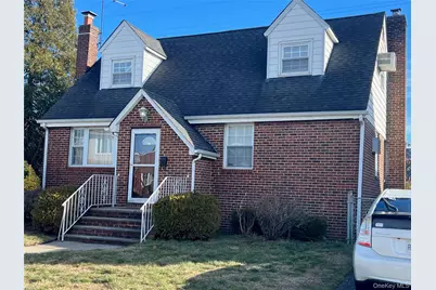 21 Oceanview Avenue, Valley Stream, NY 11581 - Photo 1