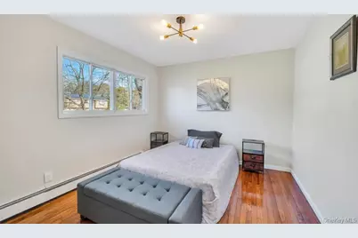 42 Gates Avenue, Brentwood, NY 11717 - Photo 15