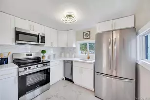 42 Gates Ave, Brentwood, NY 11717 - Photo 7