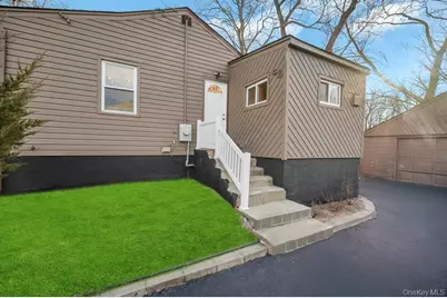 42 Gates Avenue, Brentwood, NY 11717 - Photo 25