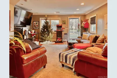 33 Central Avenue, Amityville, NY 11701 - Photo 5