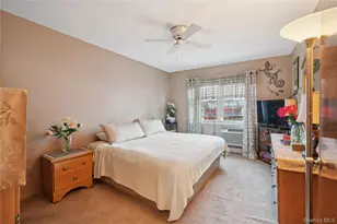 90-28 83rd Ave, Glendale, NY 11385 - Photo 11