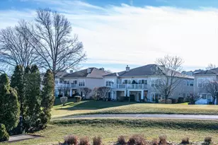 97 Windwatch Dr, Hauppauge, NY 11788 - Photo 31