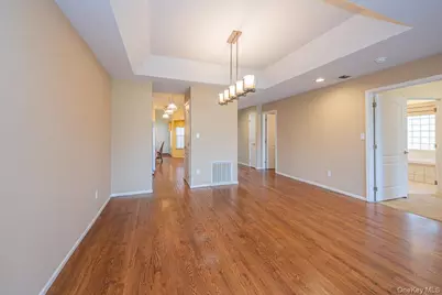 97 Windwatch Drive, Hauppauge, NY 11788 - Photo 5