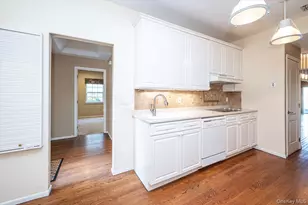 97 Windwatch Dr, Hauppauge, NY 11788 - Photo 11