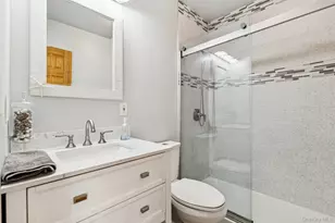 10 W Sanders St, Greenlawn, NY 11740 - Photo 15