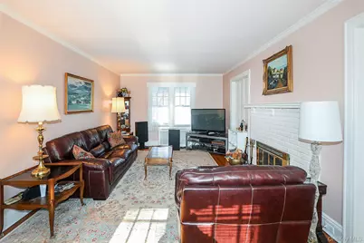 71 Beechwood Avenue, Manhasset, NY 11030 - Photo 7