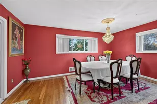 1 Peppermill Rd, Roslyn, NY 11576 - Photo 9