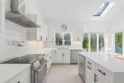 7 Midhampton Court, Quogue, NY 11959 - Photo 9