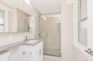 3333 Henry Hudson Pkwy, Bronx, NY 10463 - Photo 11