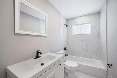 104 Harrisburg Street, Bay Shore, NY 11706 - Photo 29