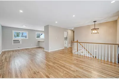 104 Harrisburg Street, Bay Shore, NY 11706 - Photo 31