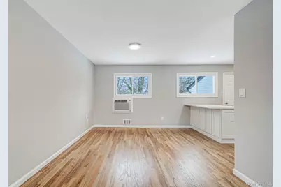 104 Harrisburg Street, Bay Shore, NY 11706 - Photo 33