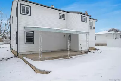 104 Harrisburg Street, Bay Shore, NY 11706 - Photo 15