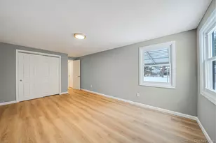 104 Harrisburg St, Bay Shore, NY 11706 - Photo 23