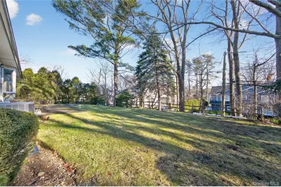 100 Birch Hill Drive, Albertson, NY 11576 - Photo 39