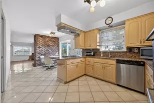 100 Birch Hill Dr, Albertson, NY 11576 - Photo 15