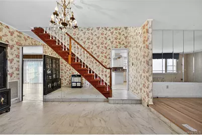 100 Birch Hill Drive, Albertson, NY 11576 - Photo 5