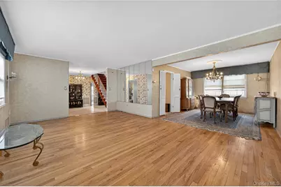 100 Birch Hill Drive, Albertson, NY 11576 - Photo 9