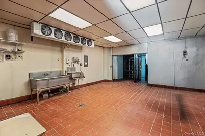 8617 Northern Boulevard #First Floor, Jackson Heights, NY 11372 - Photo 7