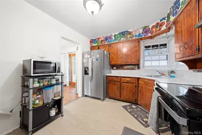 831 Dean Drive, Baldwin, NY 11510 - Photo 15