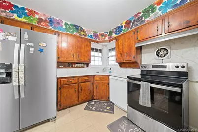 831 Dean Drive, Baldwin, NY 11510 - Photo 17