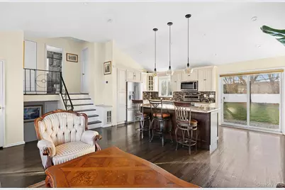 22 Niagara Lane, Commack, NY 11725 - Photo 7