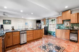 50 Shore Rd, Pelham, NY 10803 - Photo 9