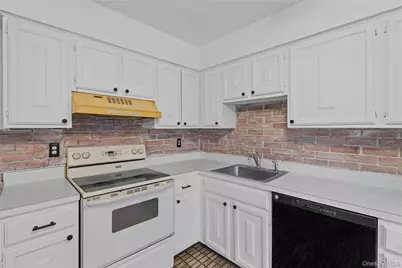 110 Chrystal Drive, Maybrook, NY 12543 - Photo 5