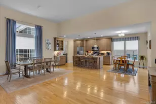 390 Stonecrop Rd, Aquebogue, NY 11931 - Photo 5