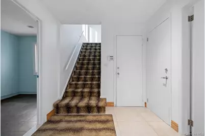 90 Rodeo Drive, Oyster Bay, NY 11791 - Photo 11