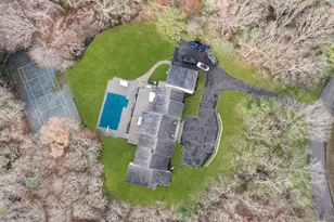 90 Rodeo Dr, Oyster Bay, NY 11791 - Photo 5