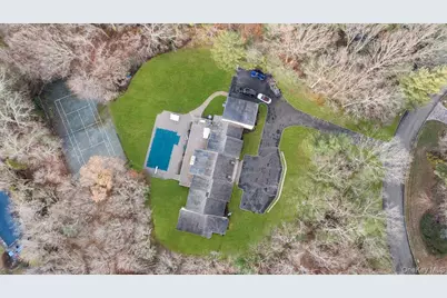 90 Rodeo Drive, Oyster Bay, NY 11791 - Photo 7