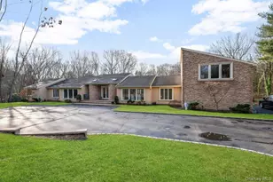 90 Rodeo Dr, Oyster Bay, NY 11791 - Photo 3